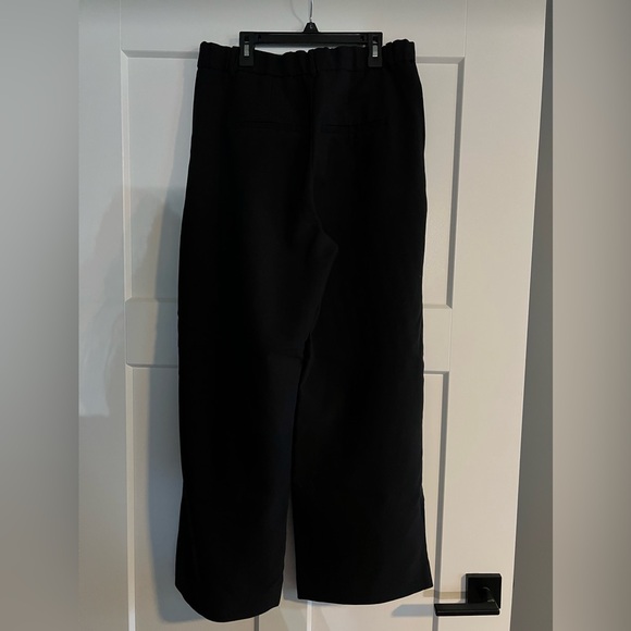 Abercrombie and Fitch pants
Sloane Tailored Wide Leg Pant
31/12 S - Picture 6 of 6